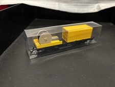 Bahnbau Wagen 2 Achser mit Container Beladung Spur TT 1:120