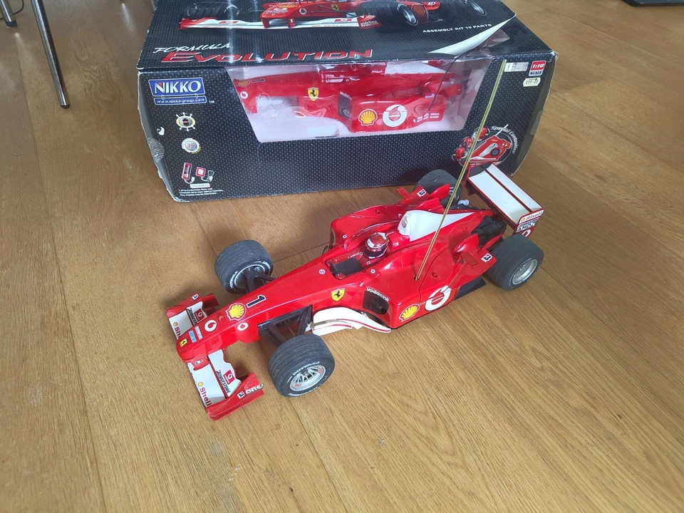 Nikko RC Ferrari F1 2003 Schumacher - Image 3 of 3