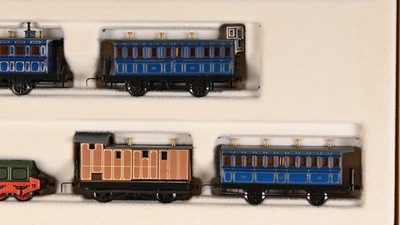 ARNOLD Hofzug König Maximilian II 6両セット Arnold Railex Hofzug König Maximilian II Loco & 4 Car set N scale