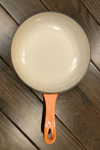 Le Creuset Signature Multi-Function 22cm 3.4L Pot & Pan Orange Cast Iron - Picture 5 of 6