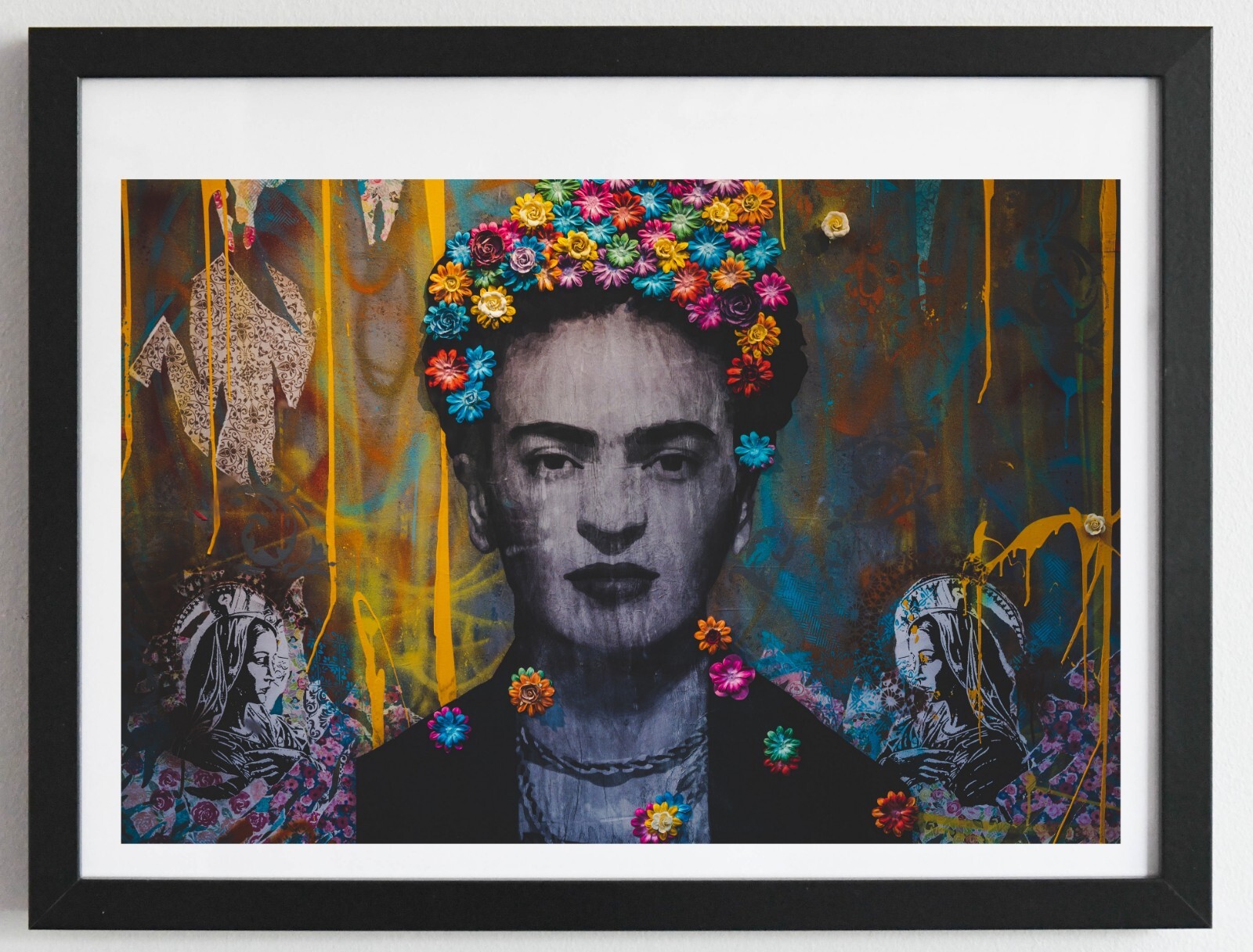 Cadre street art Frida Kahlo avec verre acrylique anti-reflet pour salon