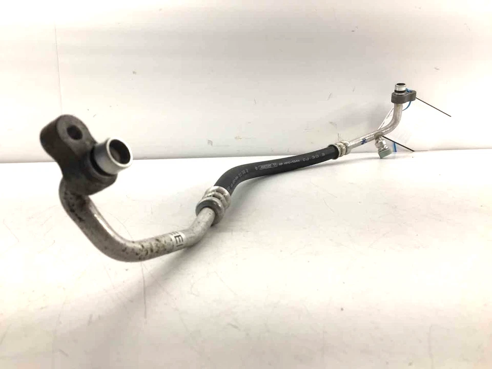 Manguera de descarga de refrigerante aire acondicionado SUBARU XV CROSSTEK 2013-2016 OEM Foto 2 de 4