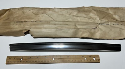 NOS GM 1975-1979 Chevy Olds Buick RH Qtr Window Reveal Pivot Moulding ...
