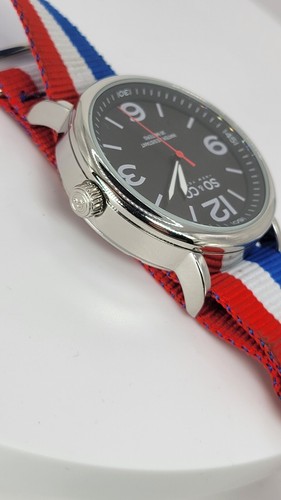 RELOJ SO & CO NEW YORK UNISEX ROJO BLANCO Y AZUL CORREA DE TELA RESISTENTE AL AGUA - Imagen 3 de 5