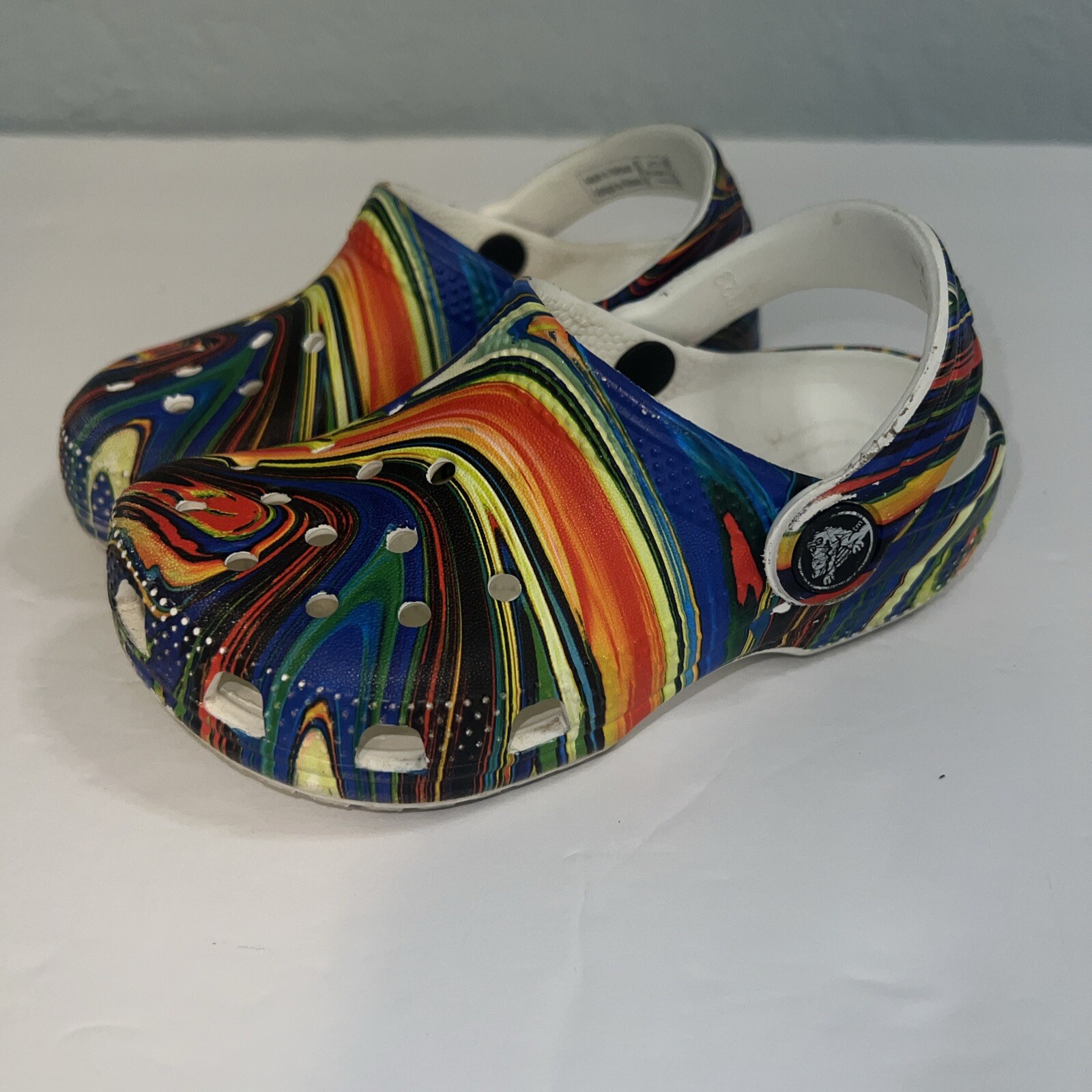 Crocs Out of this World II Swirl Paint Classic Clogs Sandals Child’s Size 8