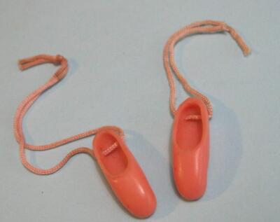 VTG KOREA 7714 barbie Skipper Doll SHOES-GET UPS & GO BALLET PINK BALLET STRINGs