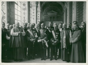 Mussolini greets the crowds at an adunata in Padua 8x10 photo