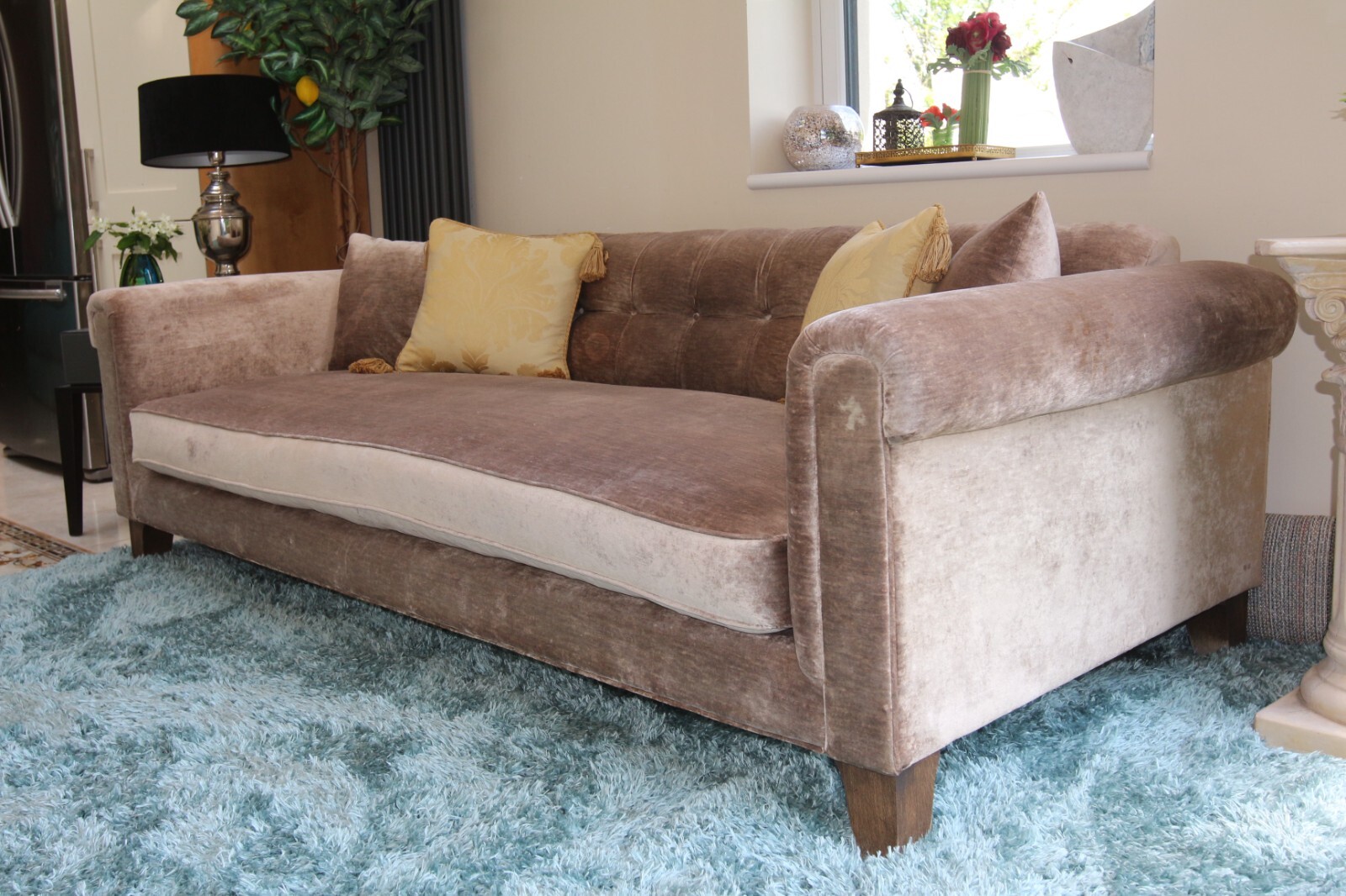 2 quality John sankey mitford model lounger grand sofas suite new