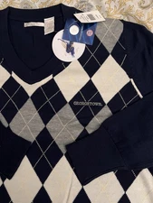 Georgetown Ladies Large Long Sleeve V-Neck Pullover Sweater New With Tags ￼￼