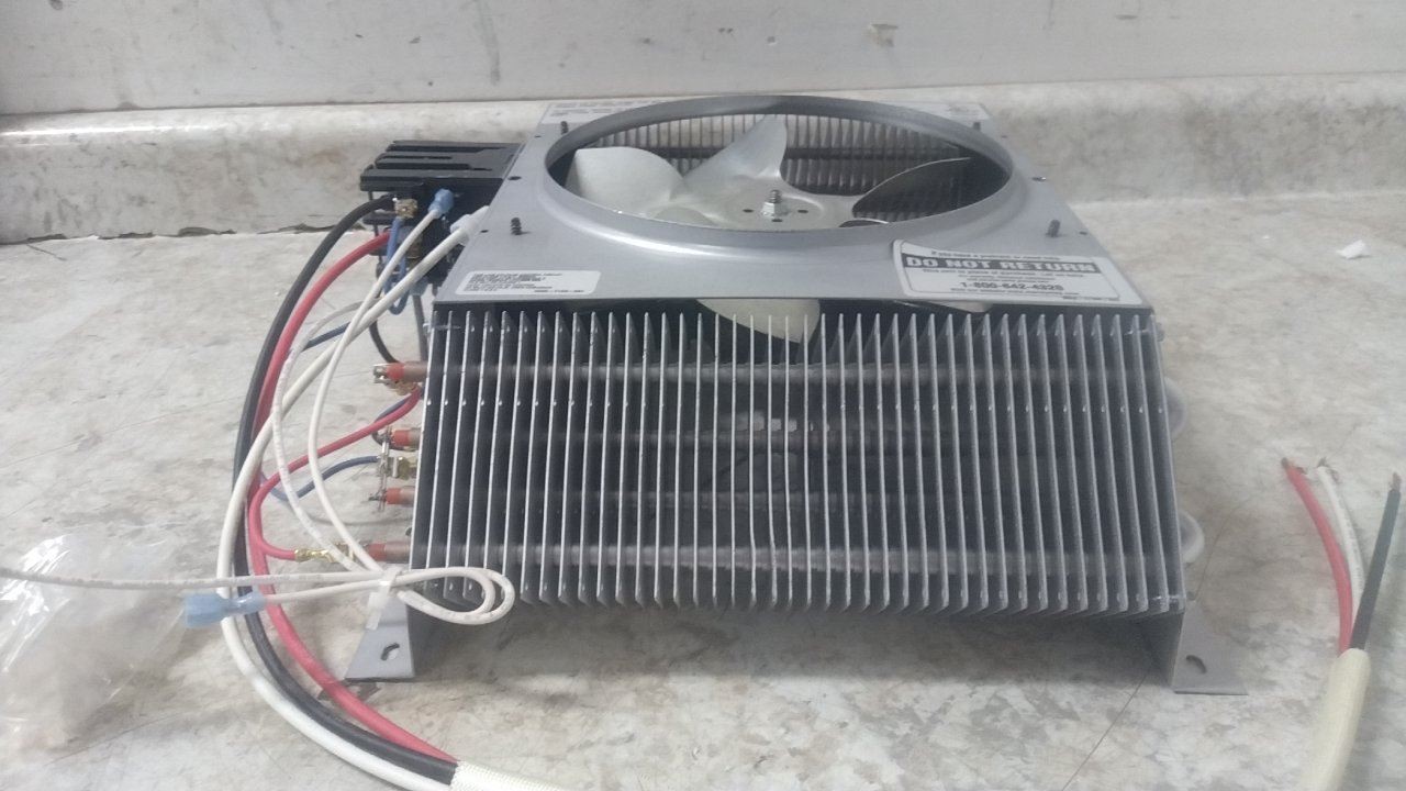 Qmark CDF558SE 208VAC 300 CFM Surface-Mount Electric Ceiling Heater