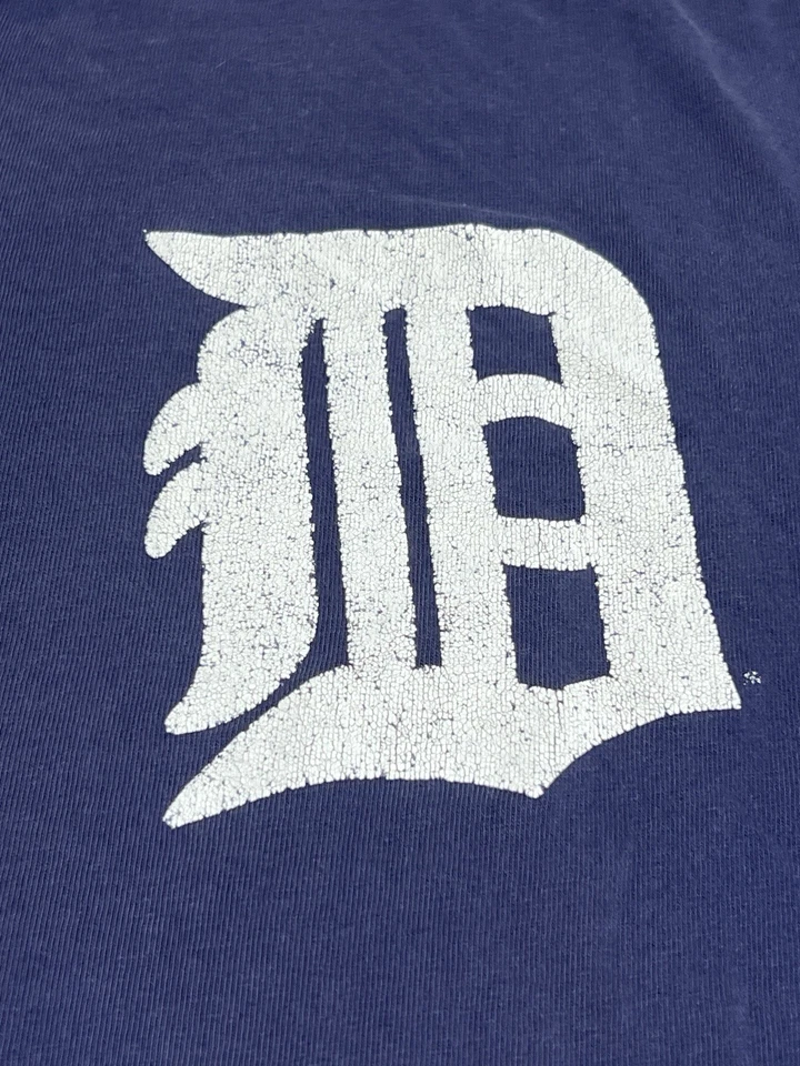 Detroit Tigers Justin Verlander #15 T-Shirt Faded Distressed Short Sleeve Size L - Image 3 of 4