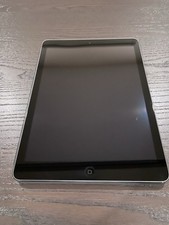 Apple iPad Air 1st Gen  9.7  Wi-Fi - 16GB - A1474 MD785LL/B - Black