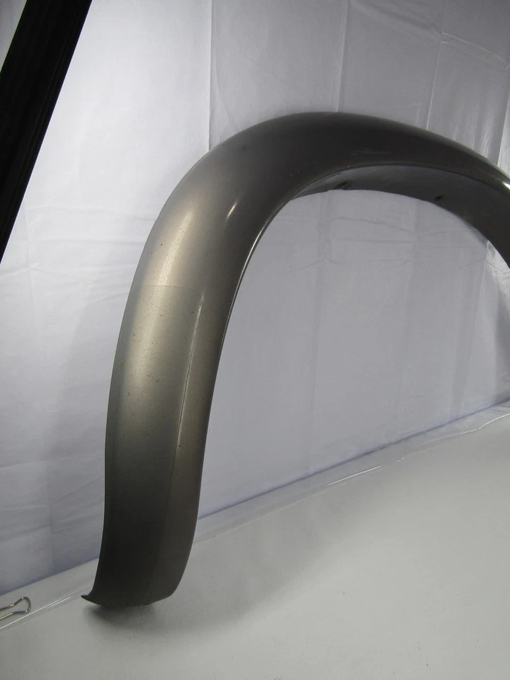 Alargador de para-lama traseiro esquerdo Toyota Tundra cabine estendida 2000-2006 - Imagem 3 de 4