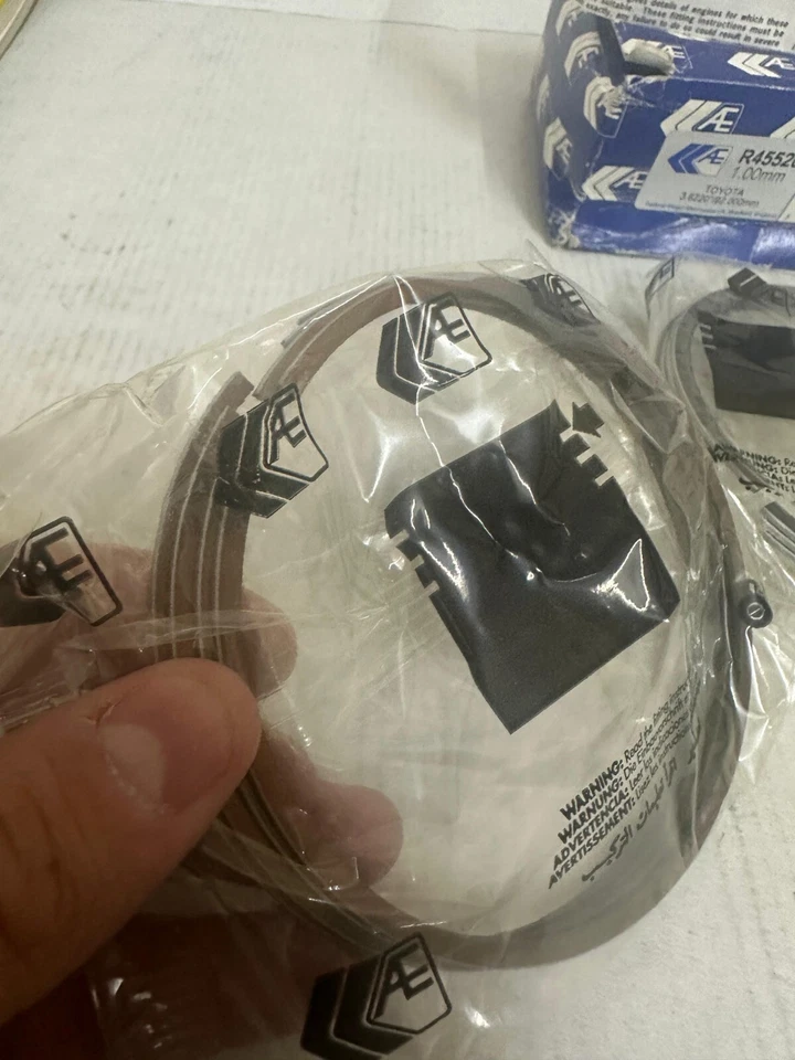 Juego de 5 cajas X anillos AE R45520 O/S 1,00 + 2 cajas x 0,50 92,00 para camioneta Toyota 2400 Foto 3 de 4