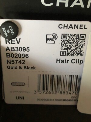 CHANEL 20C NEW TAGS Gold Chain Black Leather CHANEL LOGO  display picture 2
