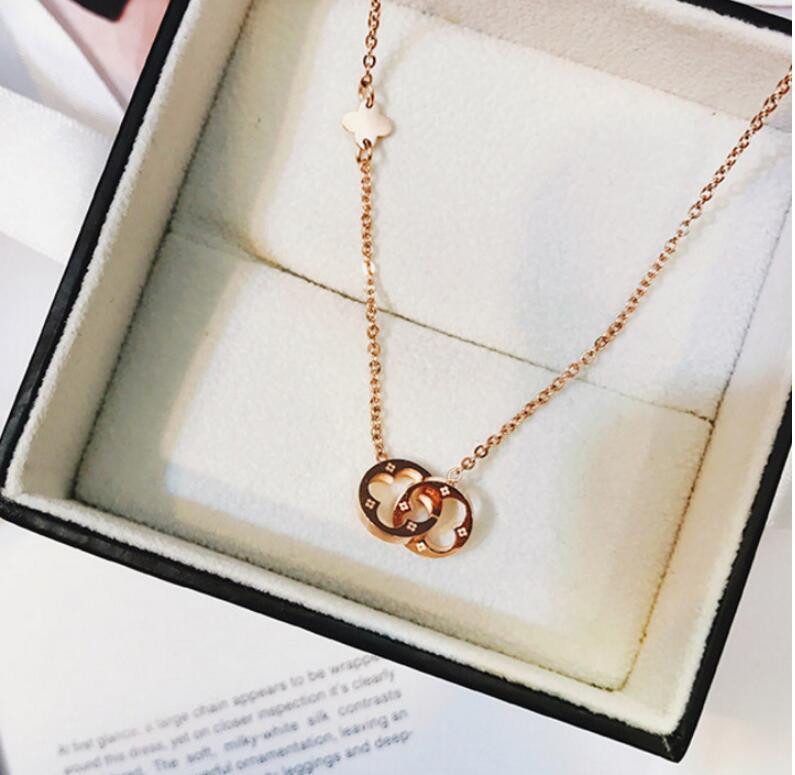 Double Rings Flower Lucky Clover Titanium Steel Rose Gold Pendant
