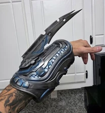 Predator Gauntlet with Blades - High Quality - 3D Printed & Wearable
