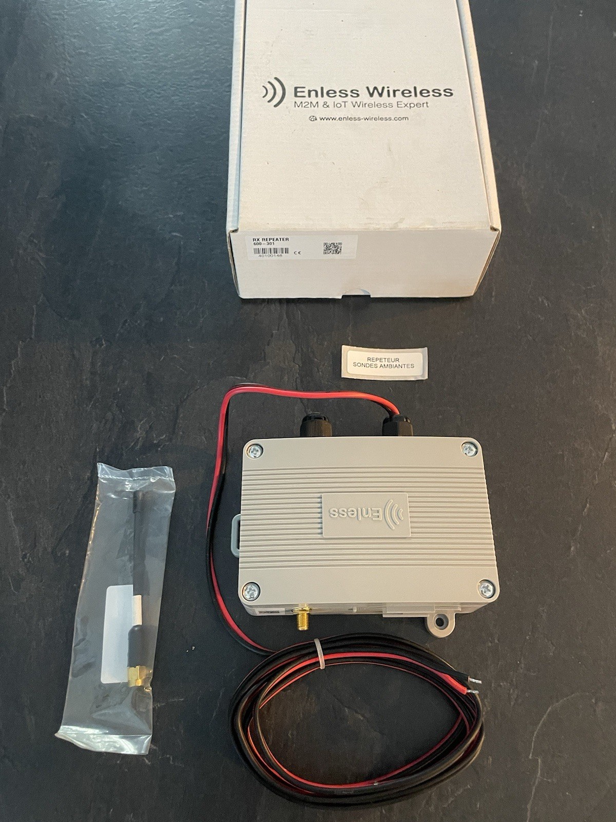 Répéteur wifi Enless Wireless 600-301 pour signal radio LoRa blanc