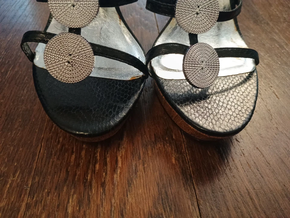 Baby Phat Black Snake Silver Discs 1" Platform 5" Heels Sexy Strappy Sandals 10 - Image 4 of 4