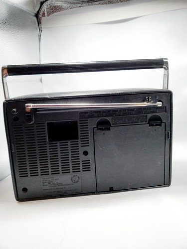 Panasonic Radio RF -597 Portable Radio with Power Cord - Picture 6 of 9