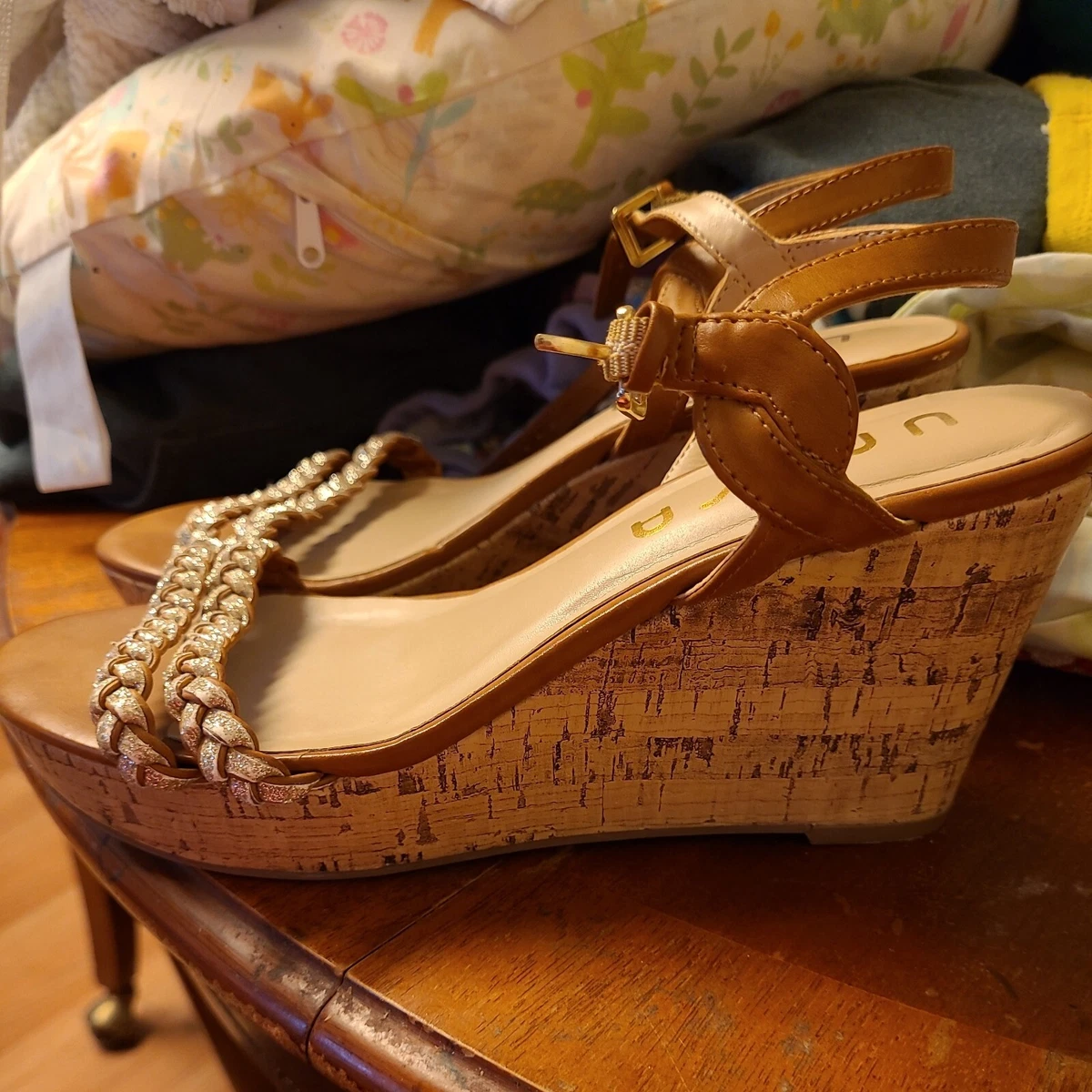 UNISA Women s Sandals 3.5