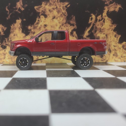 1:64 Custom 2015 XLT Ford F150 4WD truck Pickup Farm DCP ertl 4x4 hitch & tow - Picture 9 of 14