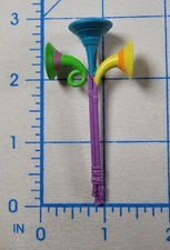 Jazwares Fortnite Tri-Horn Weapon Prop Fodder 4" 1/16 Scale Midfield Maestro