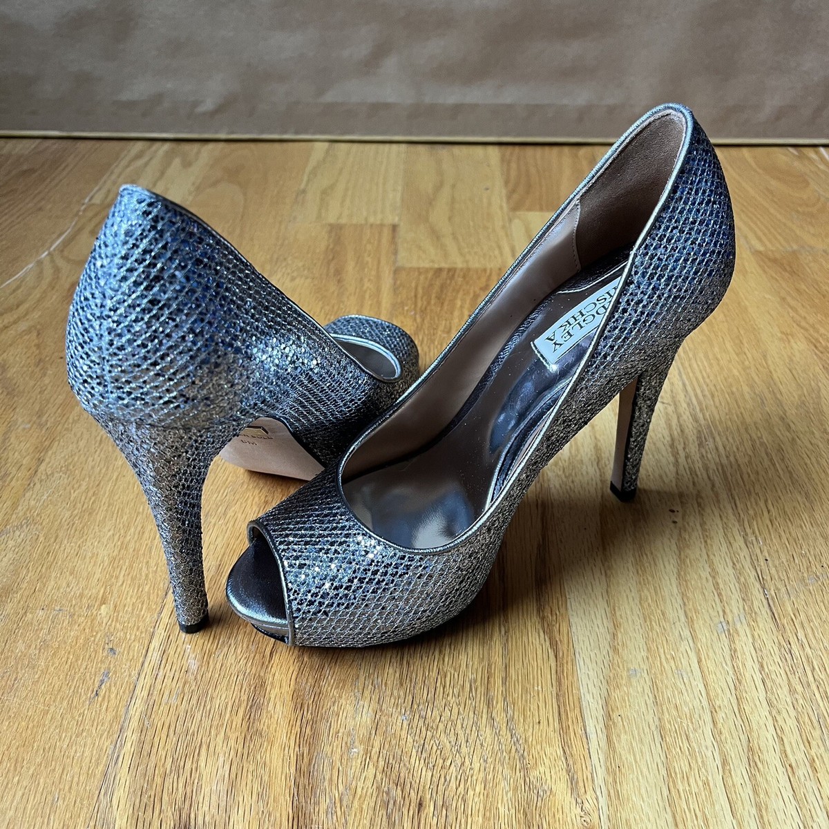 Badgley Mischka Women's Gray Glitter Heels Dress Shoes Size 8 with Box | eBay Badgley Mischka Women's Gray Glitter Heels Dress Shoes Size 8 with Box | eBay
