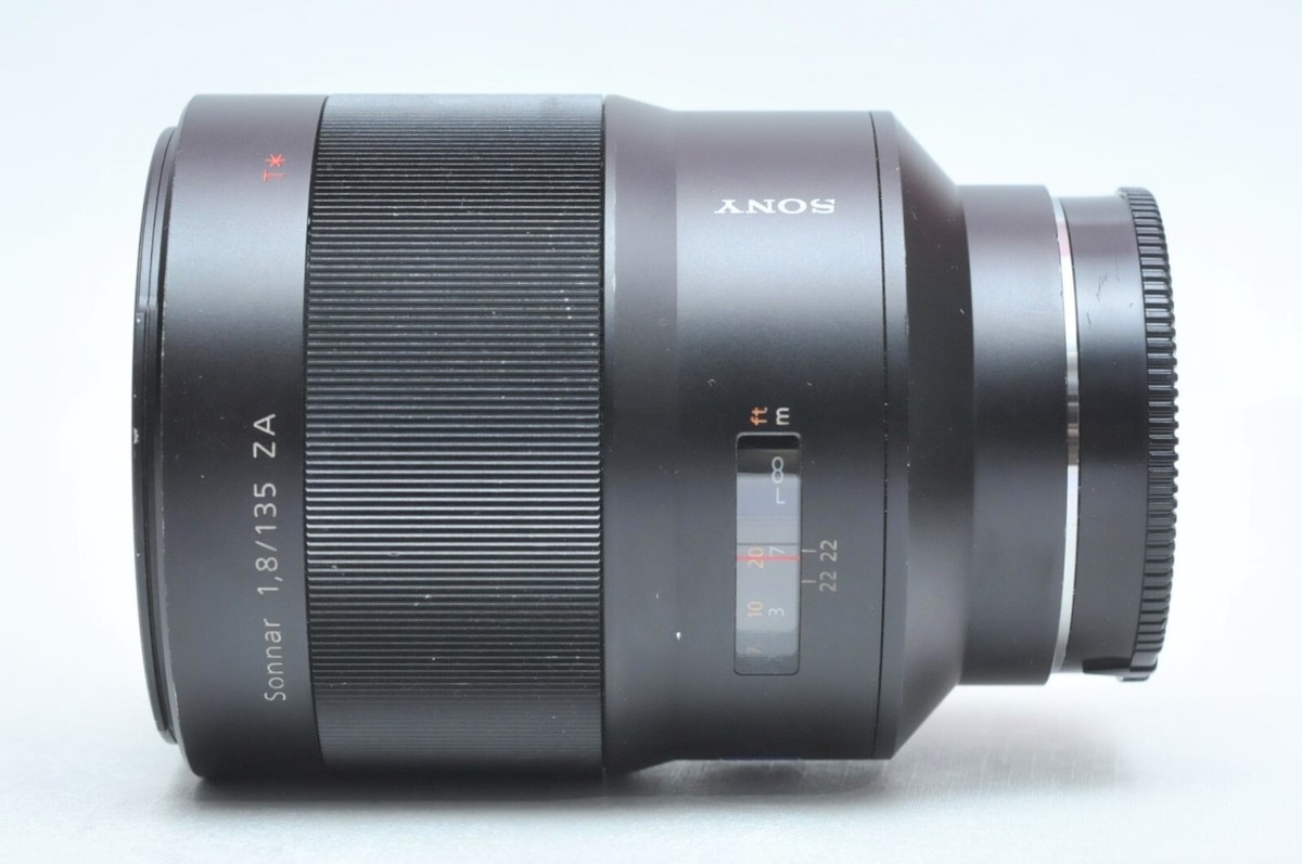 Sony Zeiss Sonnar T*135mm F/1.8 ZA SAL135F18Z Lens for SONY