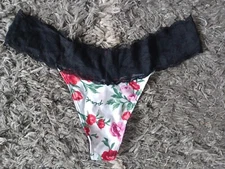 NeW Vs pink Lace trim thong Panty Size medium floral logo