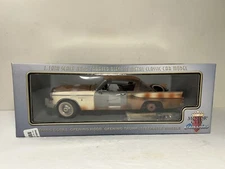 1957 Studebaker Golden Hawk 81005 Project Car Motor City Classics 1:18
