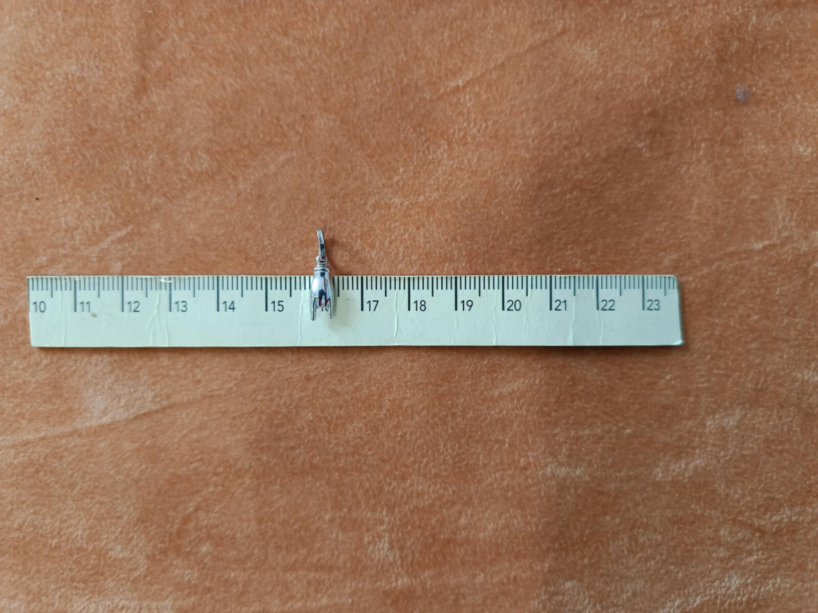 Foto 5 di 8