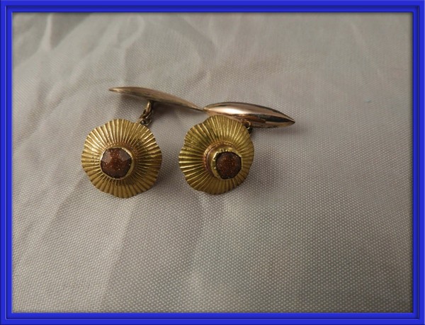PRECIOSOS Y ANTIGUOS GEMELOS DE ORO 18 KT CON PEQUEÑA AMATISTA