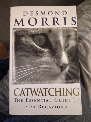 Catwatching: The Essential Guide to Cat Behaviour Brand New