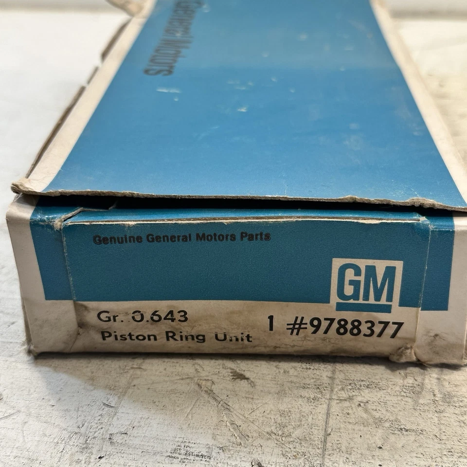 Vintage OEM GM 9788377 Piston Ring Unit Set Standard Pontiac 400 428 V8 Engine - Image 2 of 4