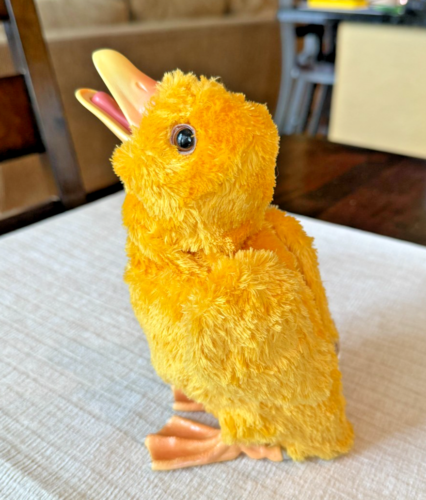 FurReal Friends Yellow Duck Duckling Newborn Baby Bird Hasbro