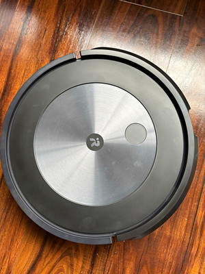 iRobot Roomba j7+ Robot Vacuum w/ Clean Base, Obstacle Avoidance, Wi-Fi