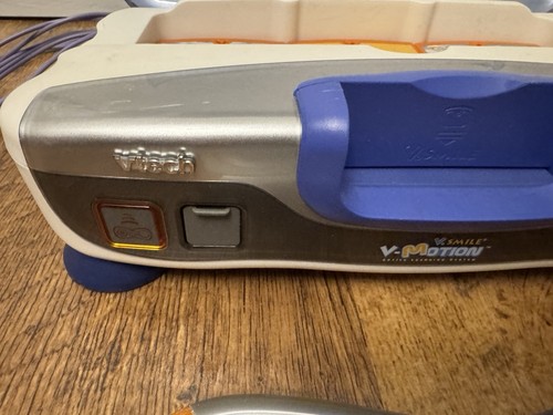V TECH V.SMILE V-MOTION Learning System Console w/ 3 Games + Joystick - Picture 3 of 11