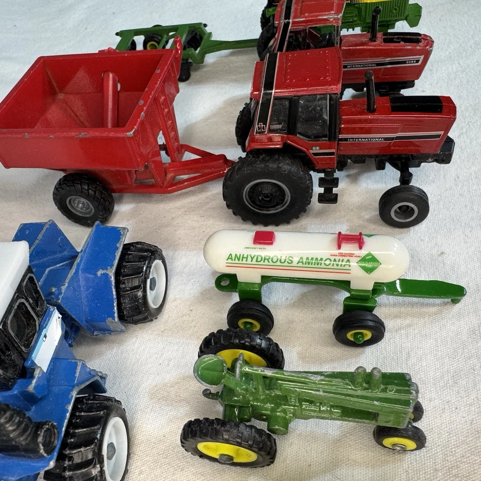 Mixed 10 Pc Lot 1:64 Die Cast John Deere Tractors Implements Case Ford FW-60 - Image 3 of 4