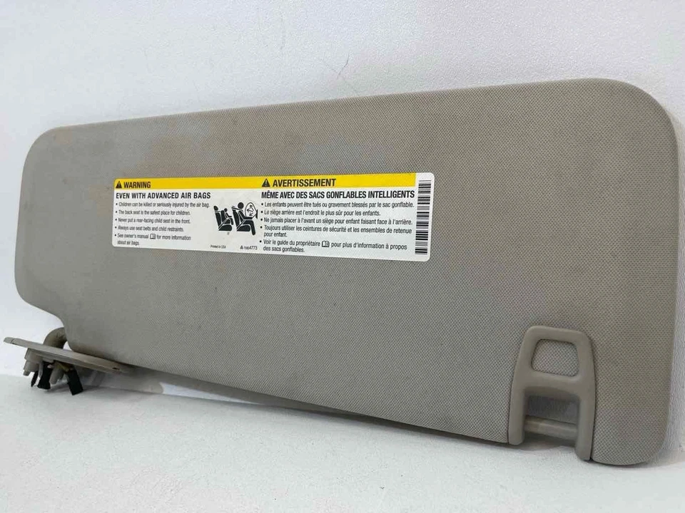 Parasol para conductor SUBURBAN 1500 LH 2007-2014 con iluminación gris OEM Foto 3 de 4