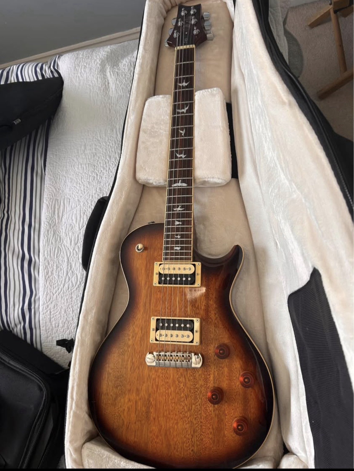 PRS SE 245 Electric Guitar 6-String Solid Mahogany RH 22F Sunburst + Case