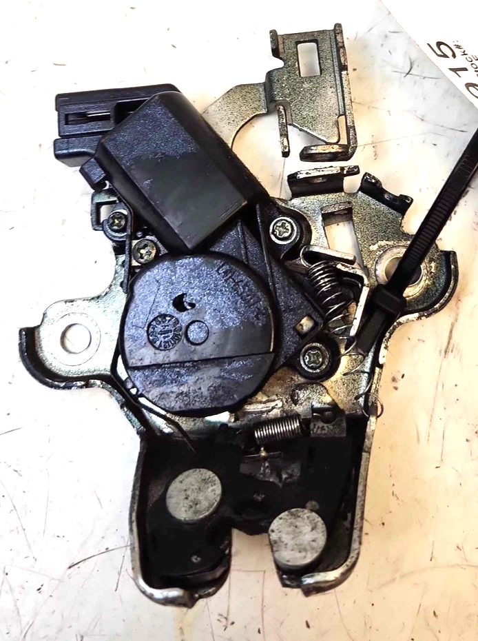 2013 Subaru Impreza Sedan Trunk Lid Latch Assembly OEM P/N 57530FJ020 - Image 2 of 4