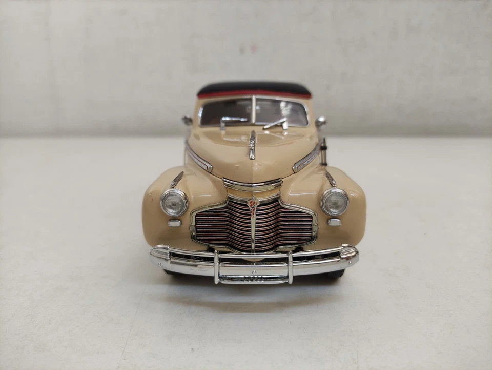 Danbury Mint Chevrolet Special Deluxe 1941 Crema Doppio Assetto Scala 1/24-U19 - Immagine 2 di 4