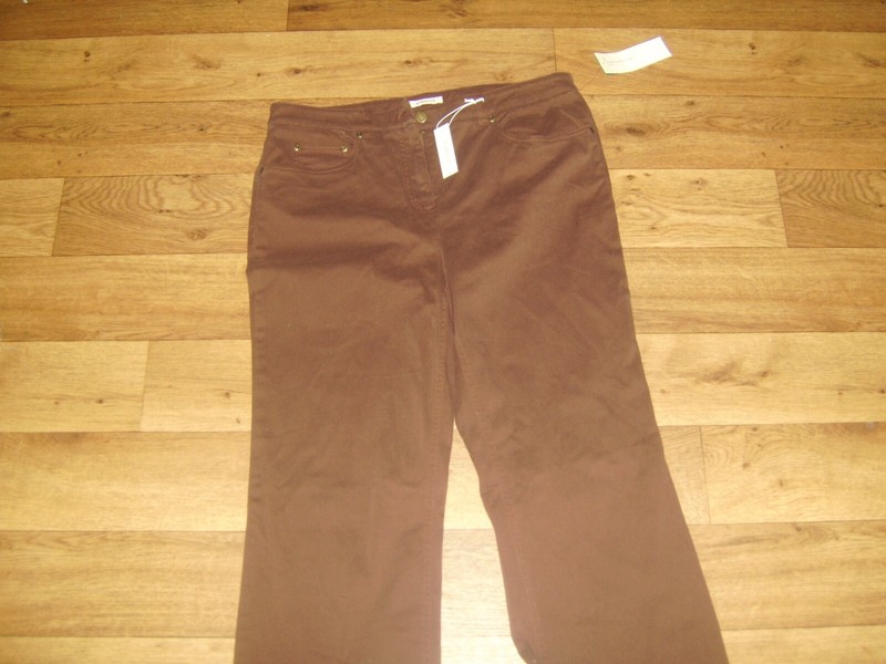 Women's brown pants by Jones New York NWT
