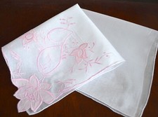 VINTAGE HANKIE MONOGRAM INITIAL "G" PINK ON WHITE COTTON FLORAL EMBROIDERY