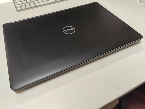 Dell Precision 3520 Xeon E3-1505M V6 3.0GHz 24GB DDR4 512GB SSD Quadro M620 - Picture 3 of 10