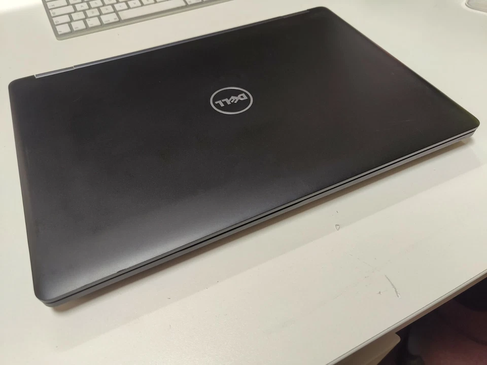 Dell Precision 3520 Xeon E3-1505M V6 3.0GHz 24GB DDR4 512GB SSD Quadro M620 - Image 3 of 4