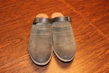 Earth Origins Cady suede mules olive green