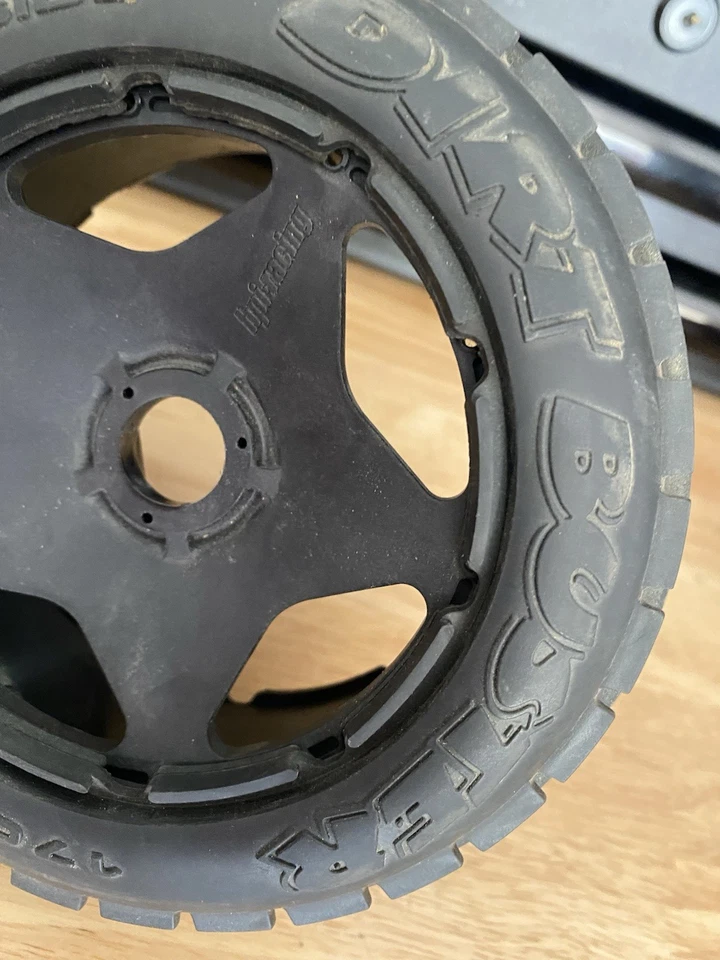 HPI RC 1/5 Dirt Buster Tire And Wheel 170x60 - Image 3 of 4