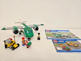 LEGO CITY Airport Cargo Plane 60101 Complete Set w/ Manuals Retired